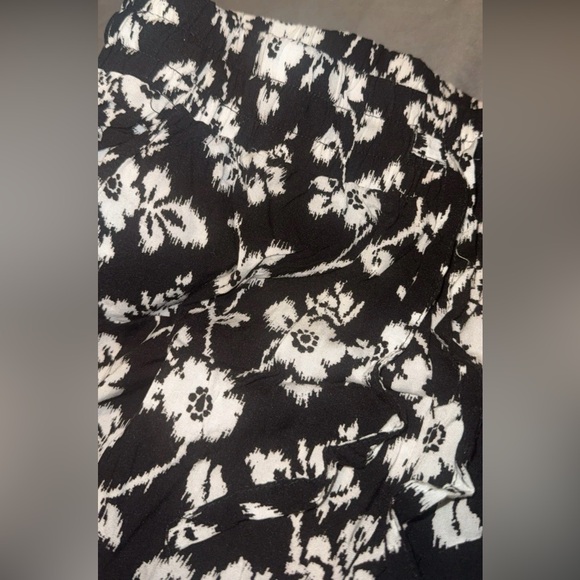 Aeropostale Women’s Medium Floral Black & White Drawstring Boho Pants NWOT - Picture 4 of 10